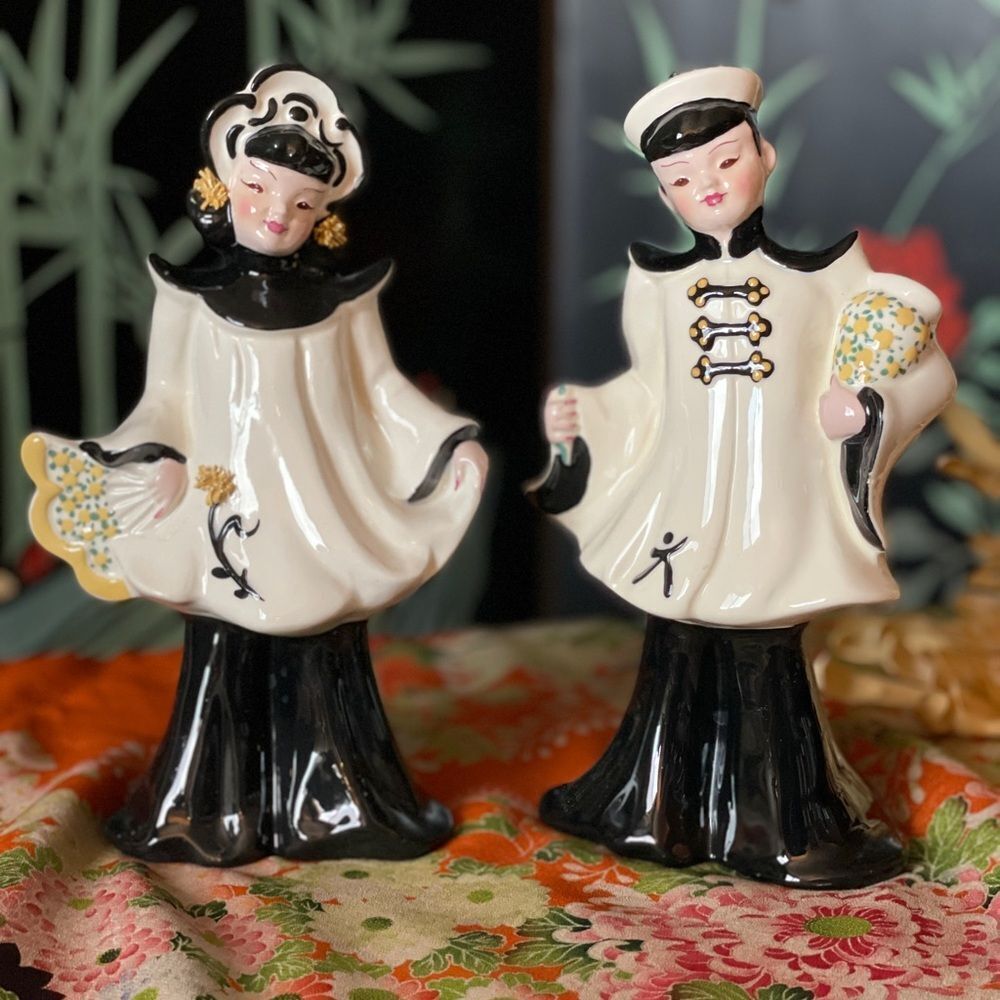 ♥️ Vintage Mid Century Florence Ceramics
California Figurine Couple 8"T 3"W